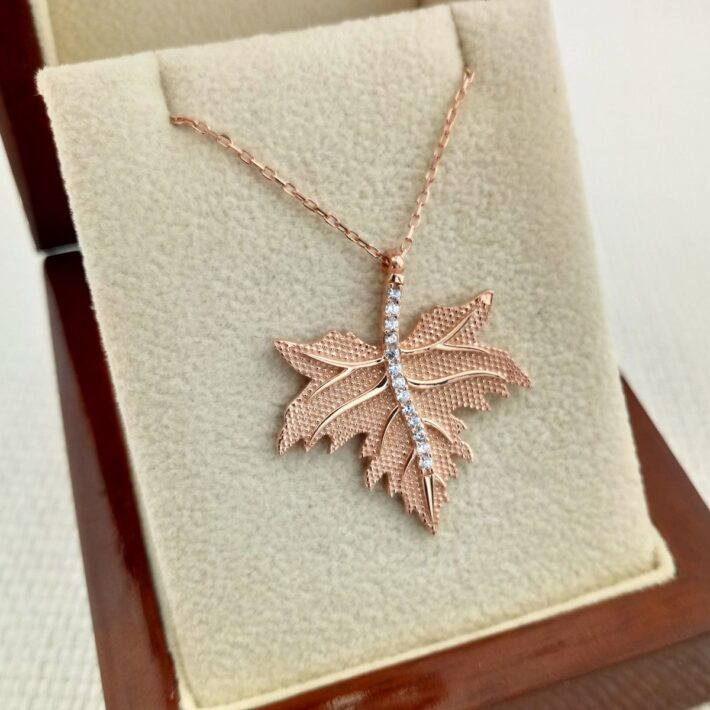 925 Ayar Gümüş Çınar Yaprağı Gümüş Kolye