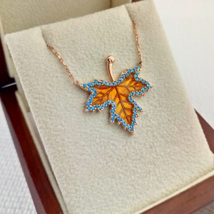 Firuze Taşlı Çınar Yaprağı Kadın Gümüş Kolye 925 Ayar