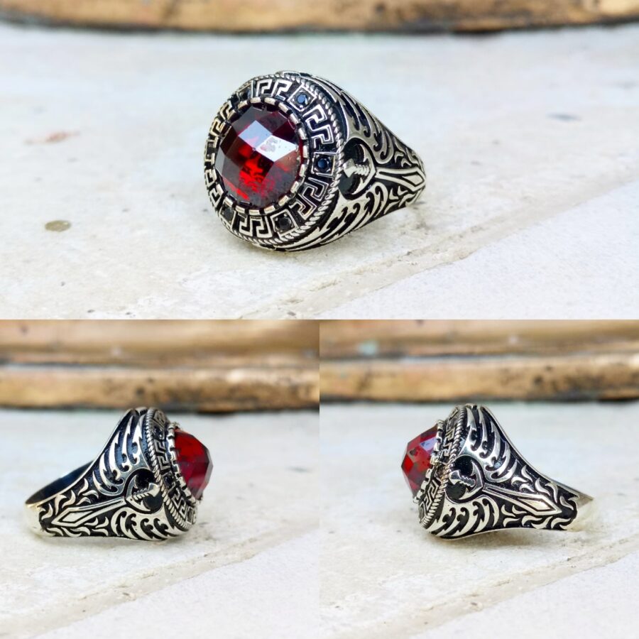 Kırmızı faset taşlı erkek gümüş yüzük