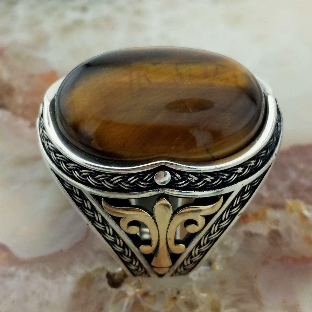 925 Ayar Gümüş Kaplan Gözü Taşlı Desenli Erkek Yüzük 4 925 Ayar Gümüş Kaplan Gözü Taşlı Desenli Erkek Yüzük - Görsel 4