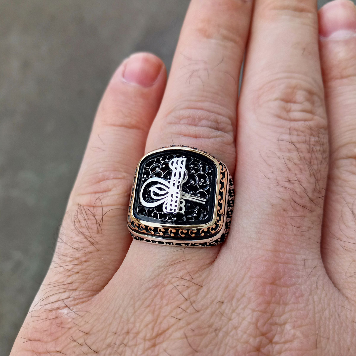 Gümüş Osmanlı Tuğralı Telkari İşlemeli Desenli Erkek Yüzük 3 Gümüş Osmanlı Tuğralı Telkari İşlemeli Desenli Erkek Yüzük - Görsel 3