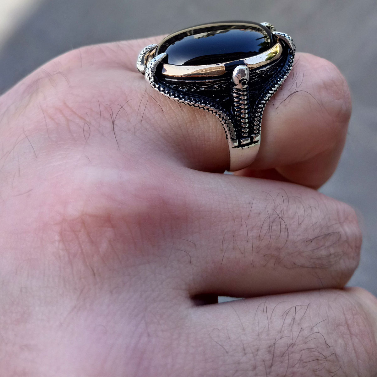 925 Ayar Gümüş Siyah Oniks Taşlı Kartal Pençesi Erkek Yüzük 2 925 Ayar Gümüş Siyah Oniks Taşlı Kartal Pençesi Erkek Yüzük - Görsel 2