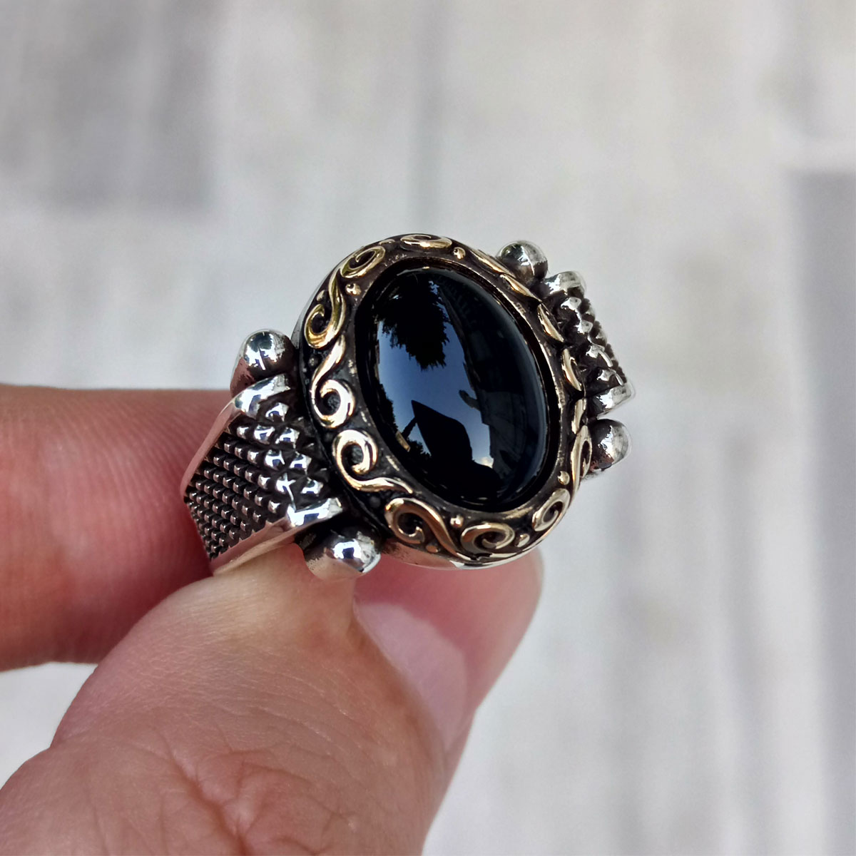 925 Ayar Gümüş Siyah Taşlı İşlemeli Erkek Yüzük 5 925 Ayar Gümüş Siyah Taşlı İşlemeli Erkek Yüzük - Görsel 5