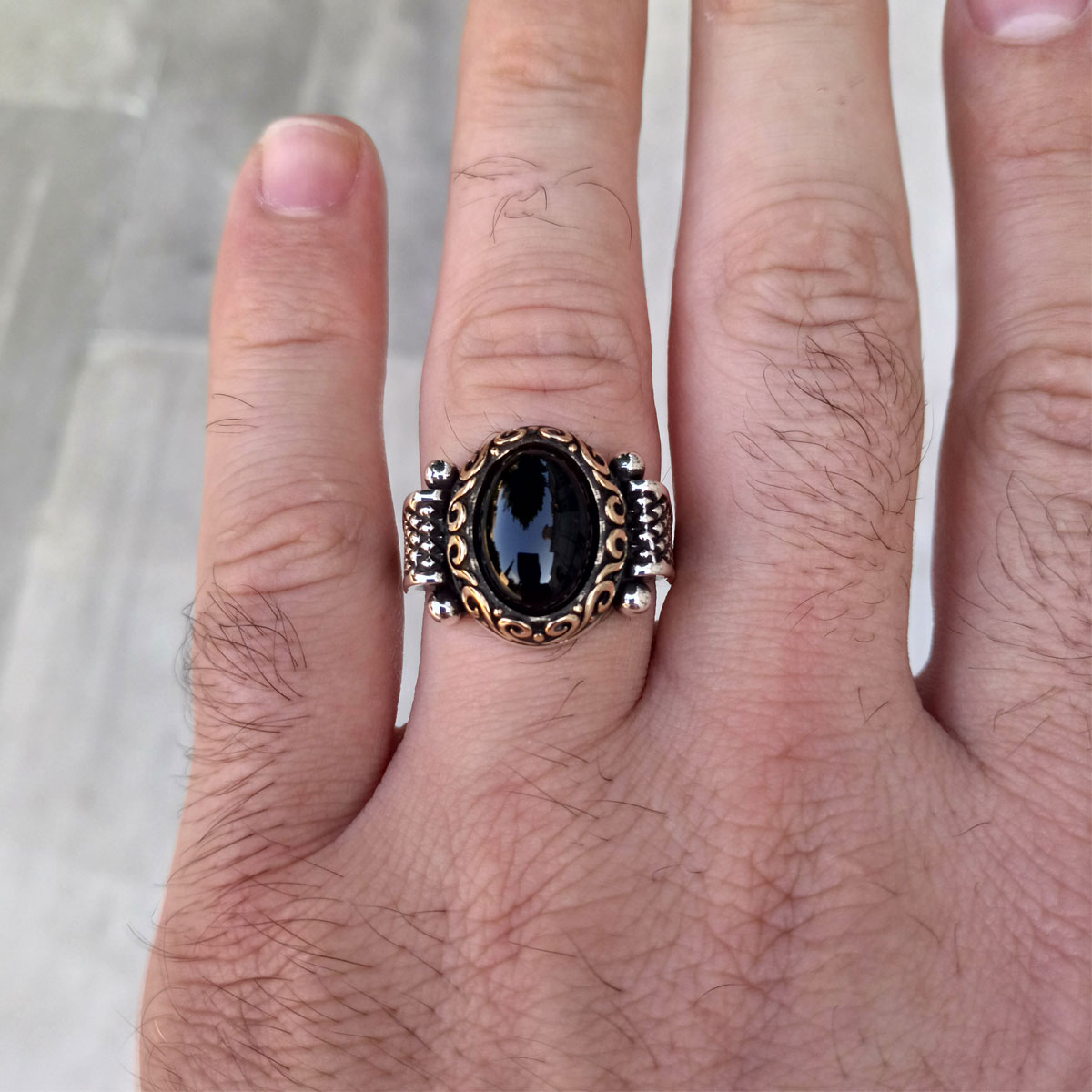 925 Ayar Gümüş Siyah Taşlı İşlemeli Erkek Yüzük 2 925 Ayar Gümüş Siyah Taşlı İşlemeli Erkek Yüzük - Görsel 2