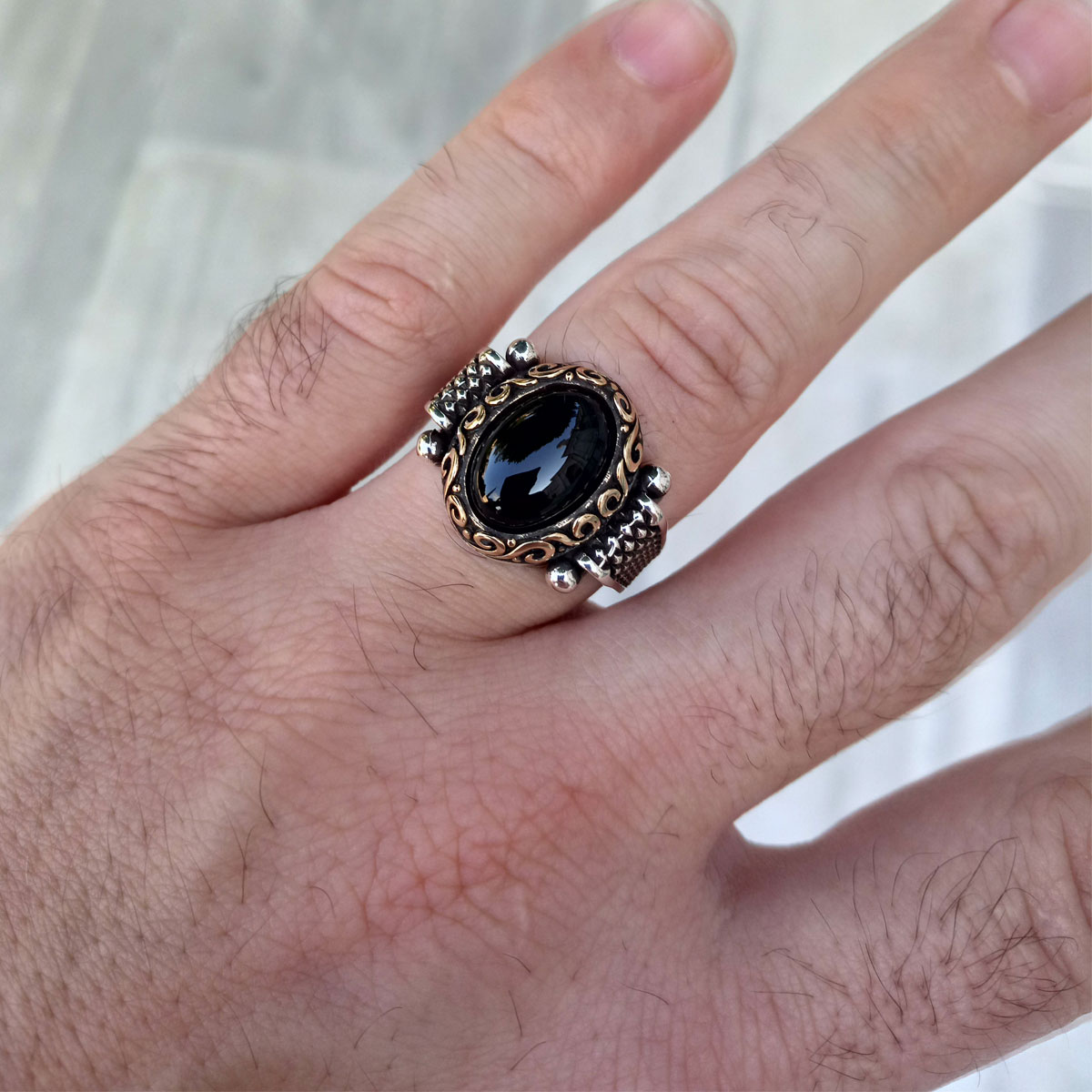 925 Ayar Gümüş Siyah Taşlı İşlemeli Erkek Yüzük 3 925 Ayar Gümüş Siyah Taşlı İşlemeli Erkek Yüzük - Görsel 3